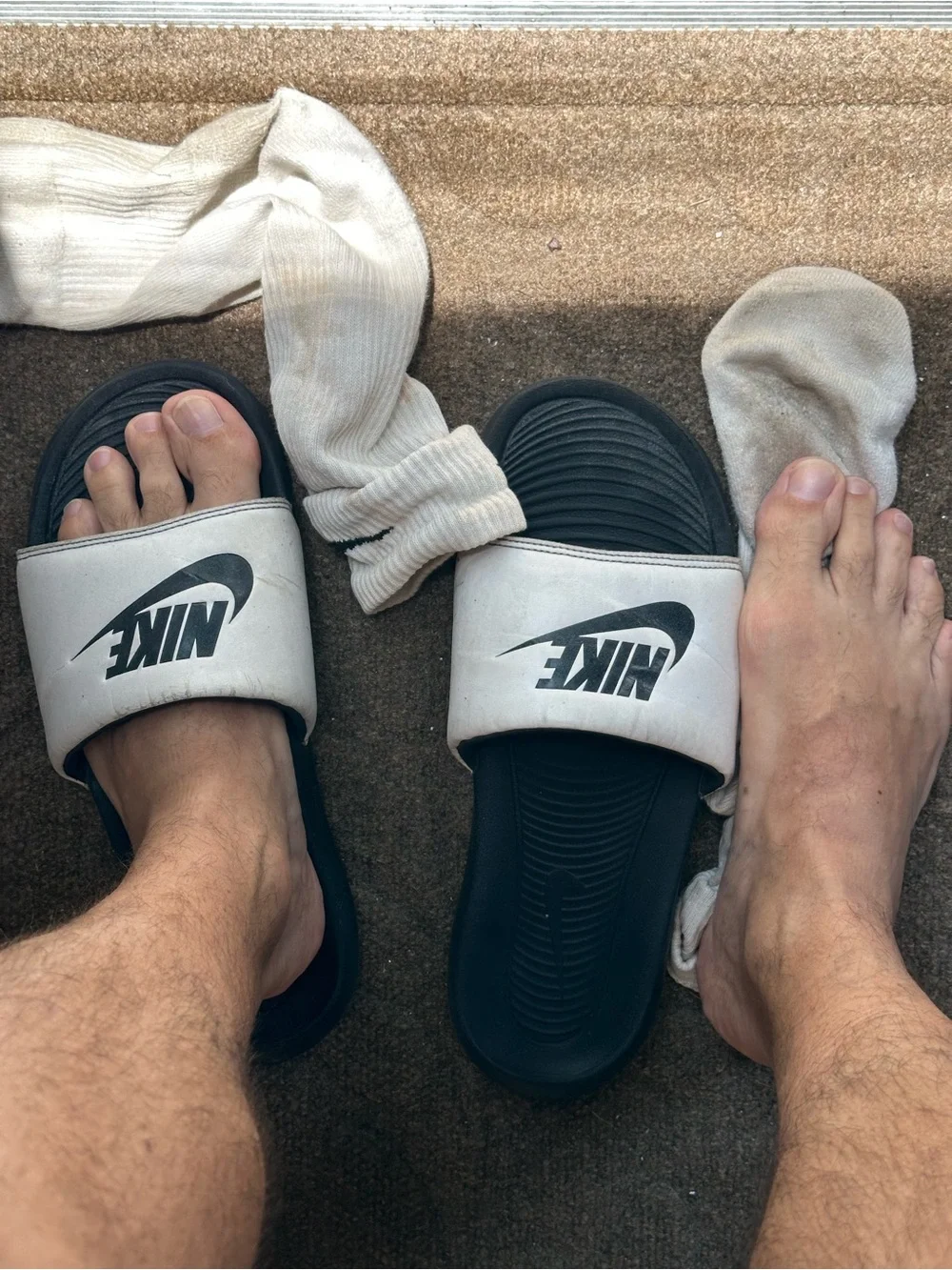 Men’s Nike Slides 11
